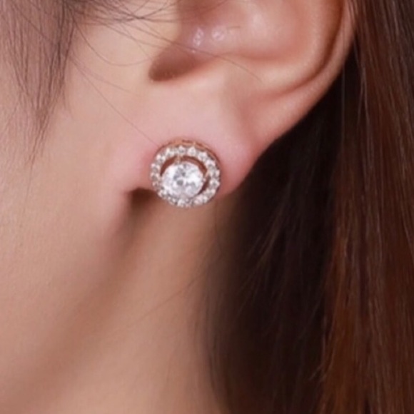 Diamond Studs Earrings | 18K Rose Gold - Picture 7 of 10